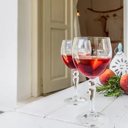 Anastasia's 3* Triovászalosz