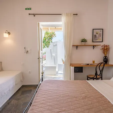Anastasia's Aparthotel Triovasalos