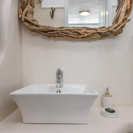 Anastasia's 3* Triovászalosz